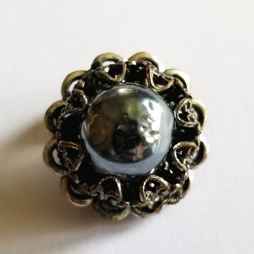 Vintage Miriam Haskell SINGLE earring grey baroque pearl silver tone